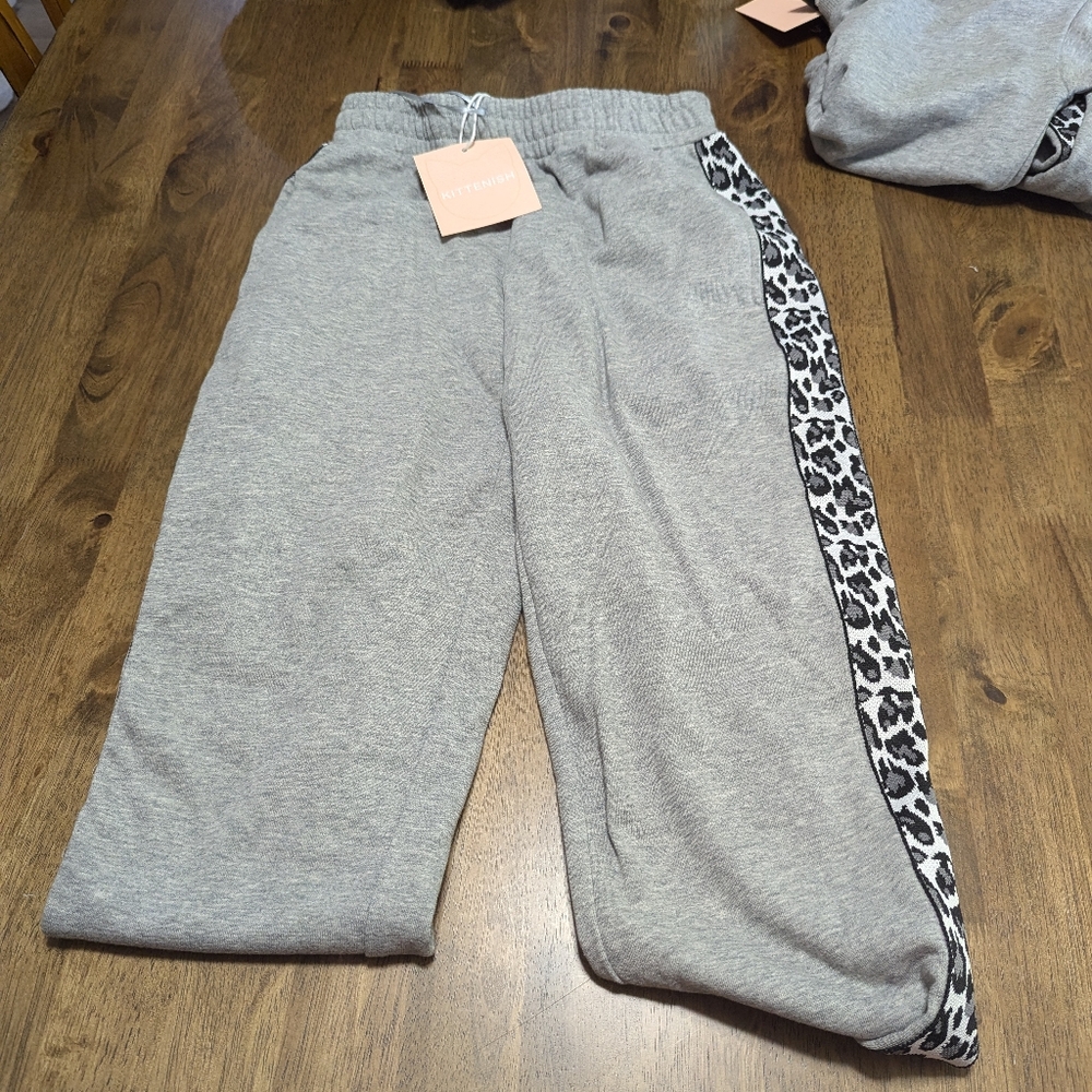 Kittenish comfy set - Picture 5 of 6